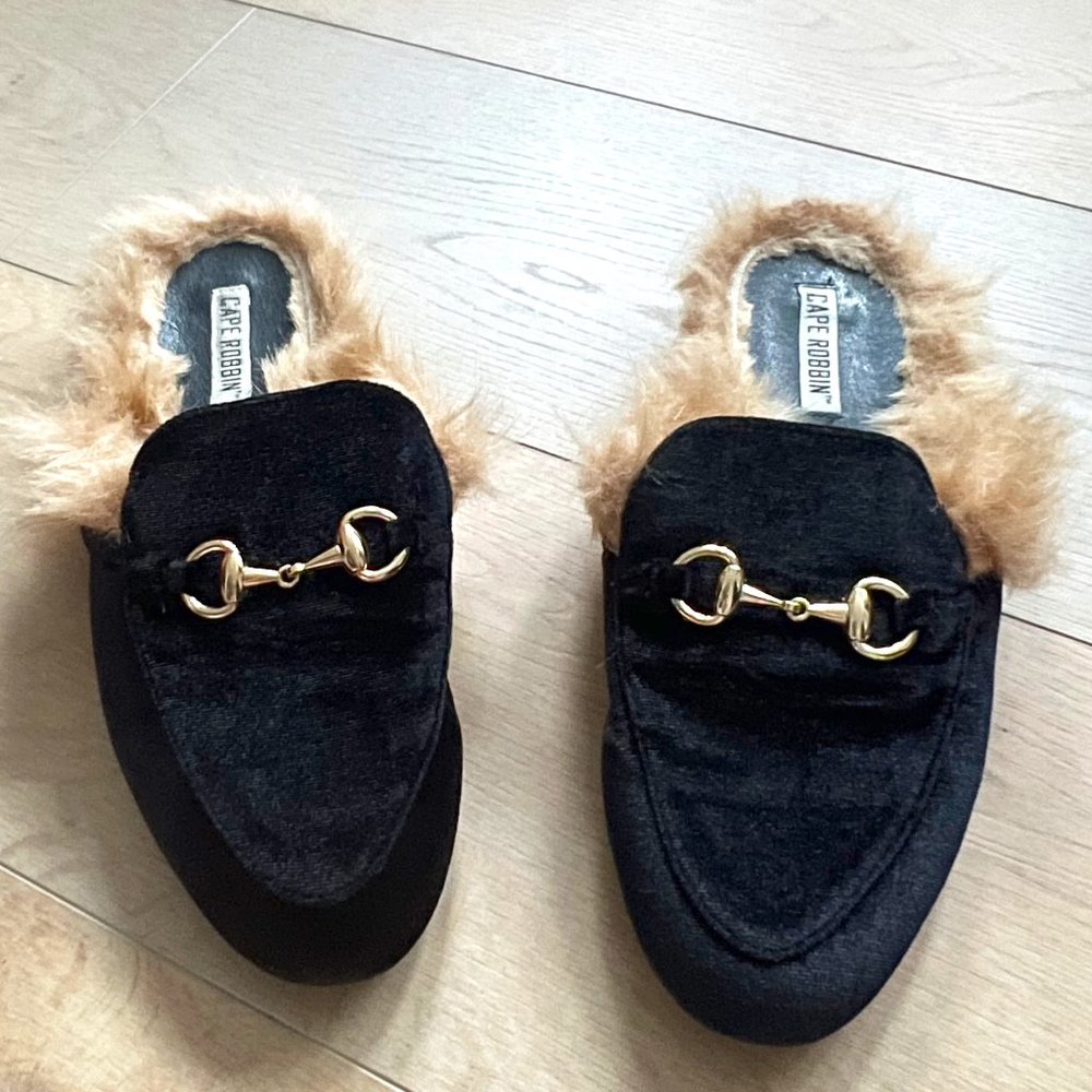 Cape Robbin Velour Fur Loafers